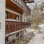 Lägenhet Haus Koetschach-5 By Interhome