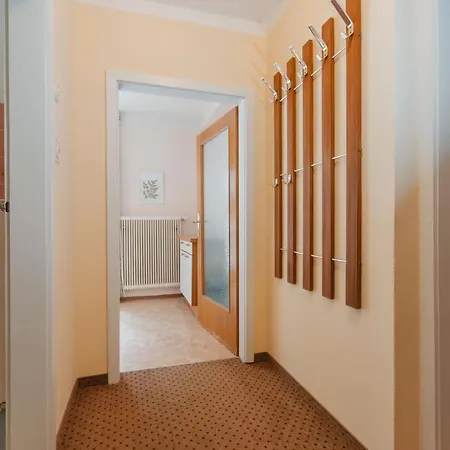 Haus Koetschach-5 By Interhome Lägenhet