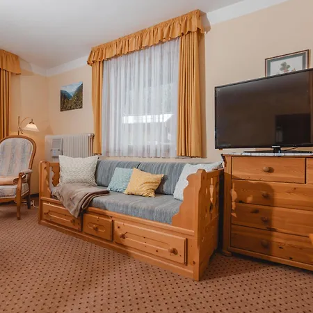 Haus Koetschach-5 By Interhome Lägenhet *