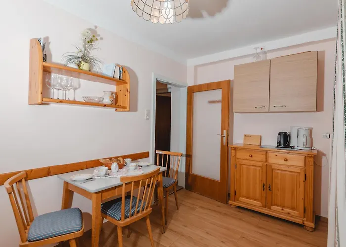 شقة Haus Koetschach-5 By Interhome *